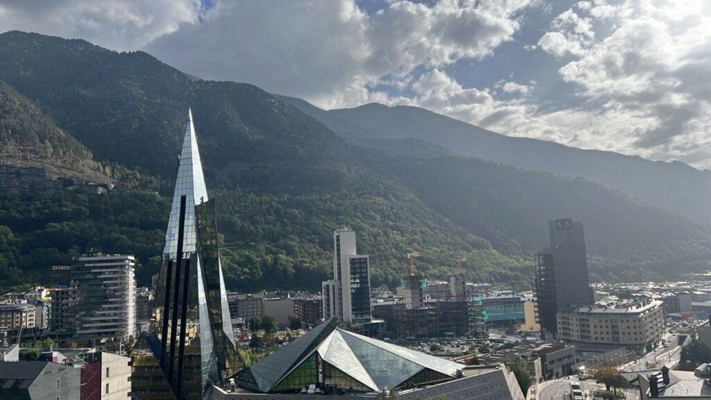 Inversión Inmobiliaria en Andorra con Aparcand: Ventajas Fiscales y Oportunidades de Crecimiento - Aparcand